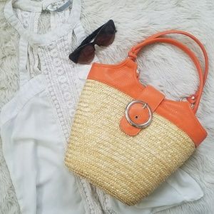 Straw bucket purse